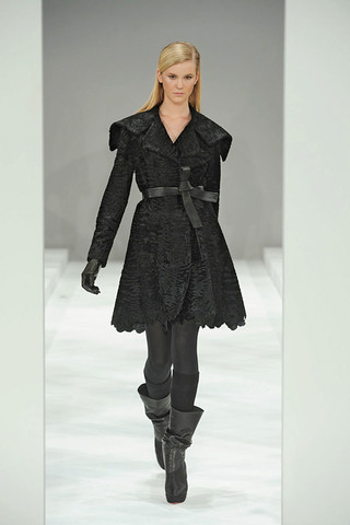 J-Mendel-011_runway