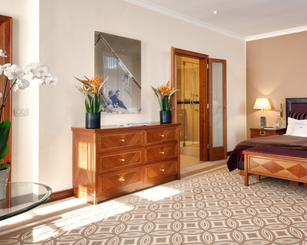 Web_Grand-Deluxe-Double-Room-02