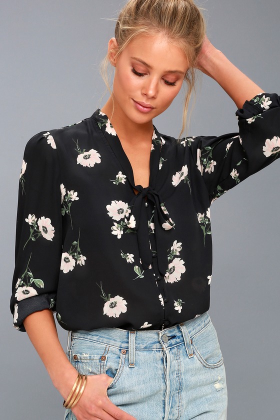 Pussybow Tops