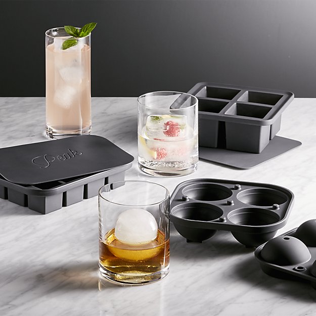 Gift Guide For People Who Love to Entertain At Home